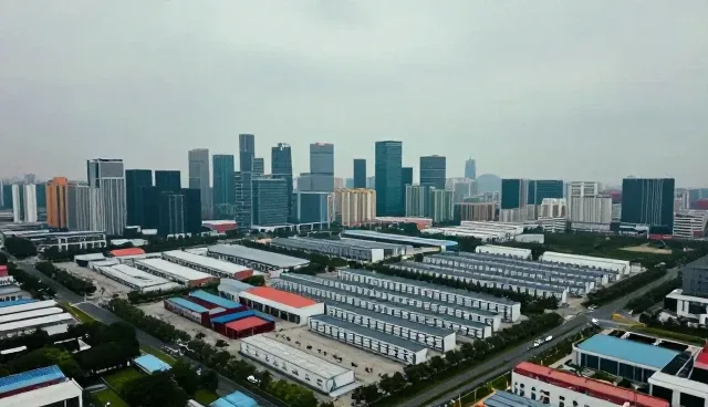 技术方案：业务发展趋势下的系统实施策略分析