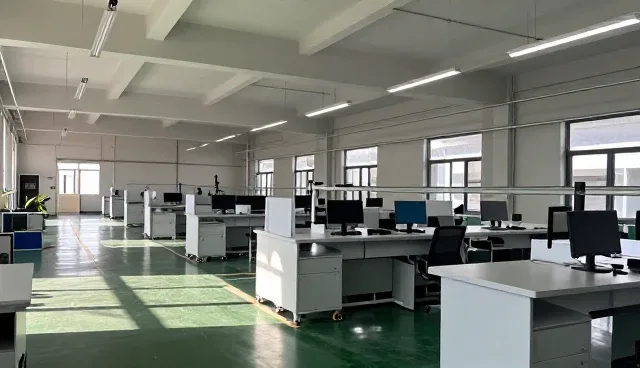 如何选择合适的运维服务优化策略？