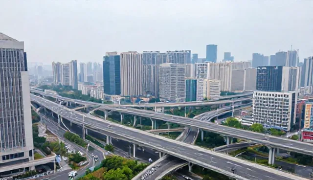 跨境贸易中企业活动发布两种做法的实际取舍