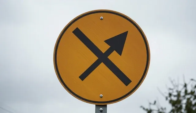 市政道路设施选型时如何兼顾使用与维护？