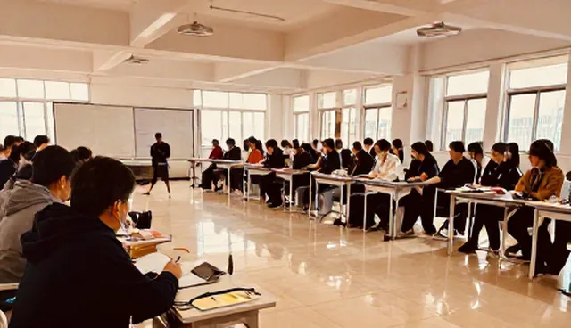 技术培训服务中的系统兼容性选择依据
