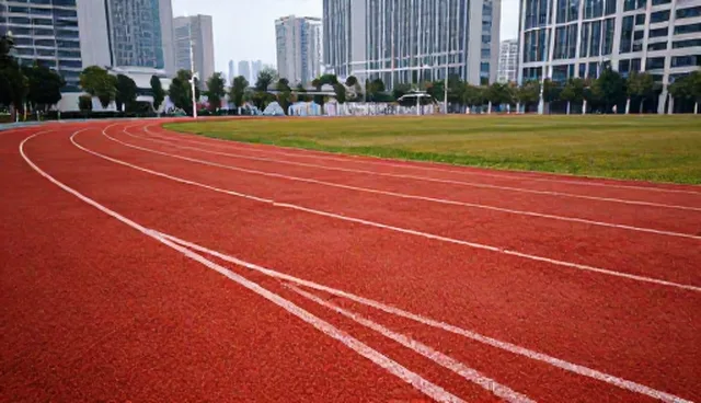 标准塑胶跑道建设中的5大性能检查要点