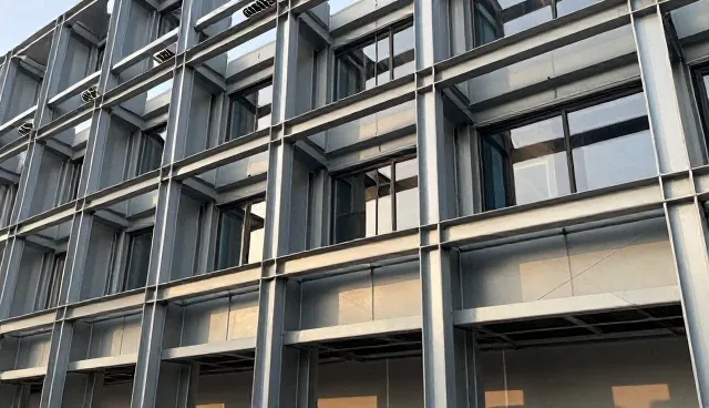 轻型钢构使用中锈蚀问题的成因分析